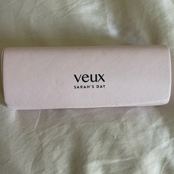 Sarah’s Day x Veux sunglasses (NBW) - Picture 2 of 4